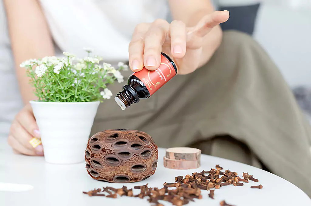How to Use Clove Oil Safely